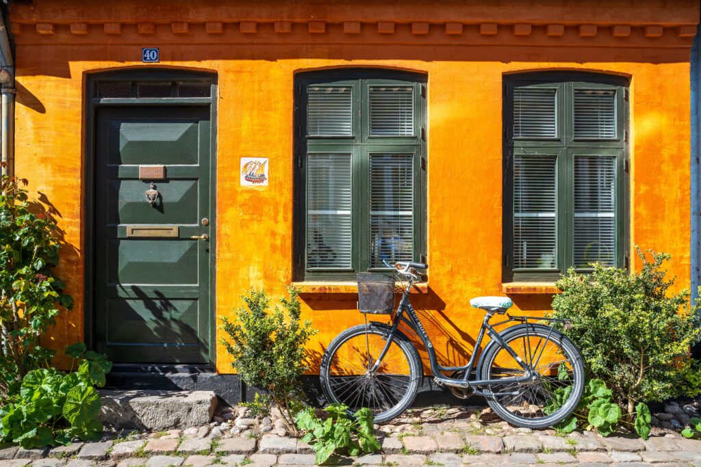 Entréer i äldre skandinaviska bostadshus - Brfpris