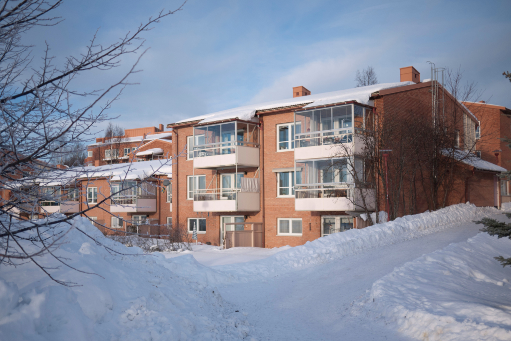 Snöröjning i BRF - Halkbekämpning och snöröjning i bostadsrättsföreningen